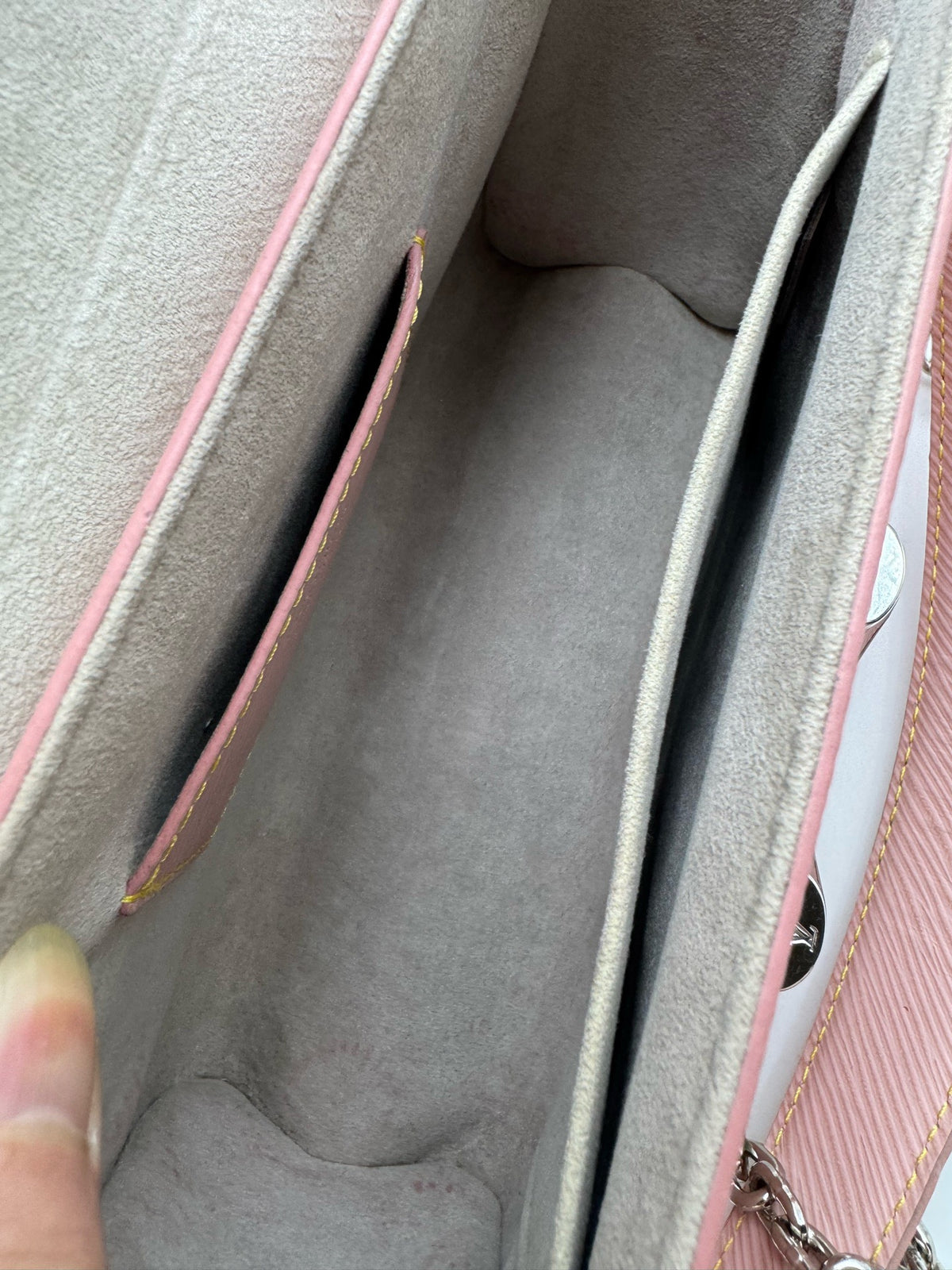 Louis Vuitton - Twist - Leather - Pink
