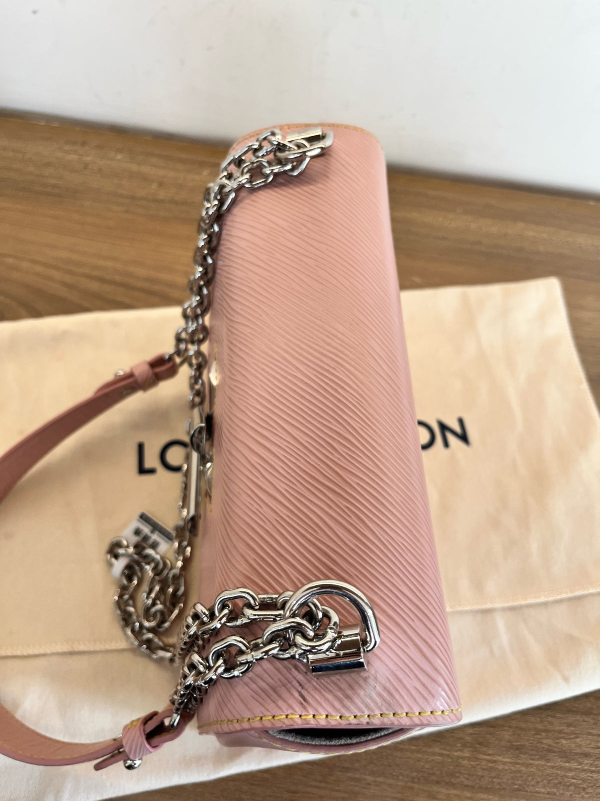 Louis Vuitton - Twist - Leather - Pink