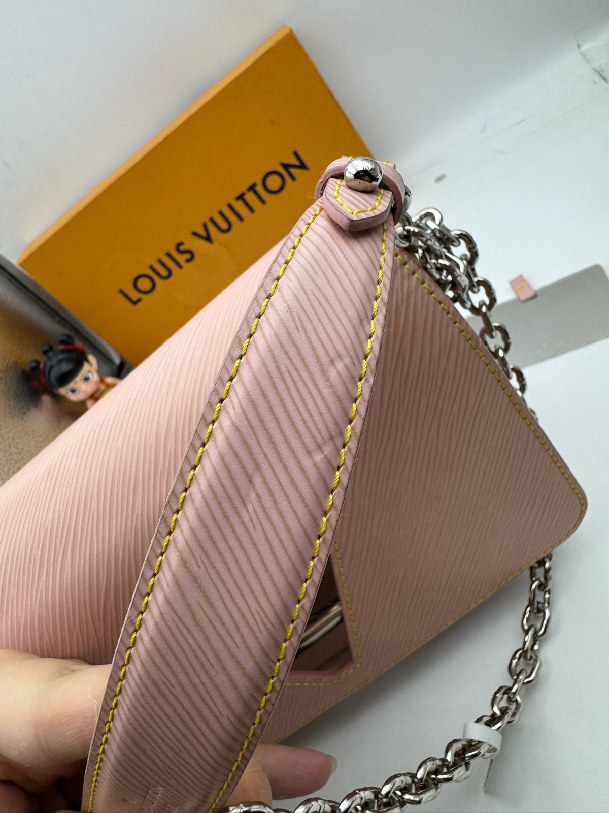 Louis Vuitton - Twist - Leather - Pink