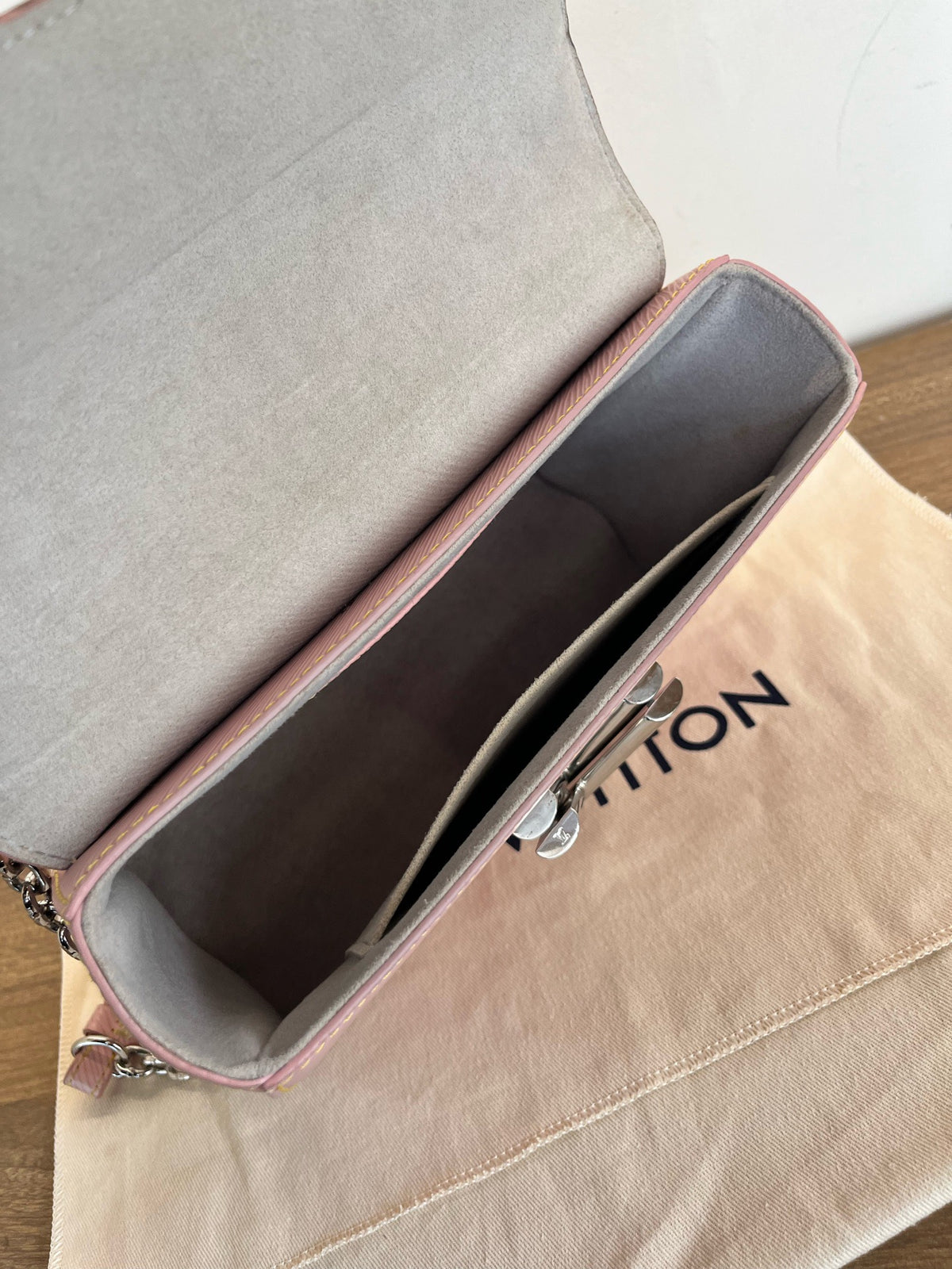 Louis Vuitton - Twist - Leather - Pink