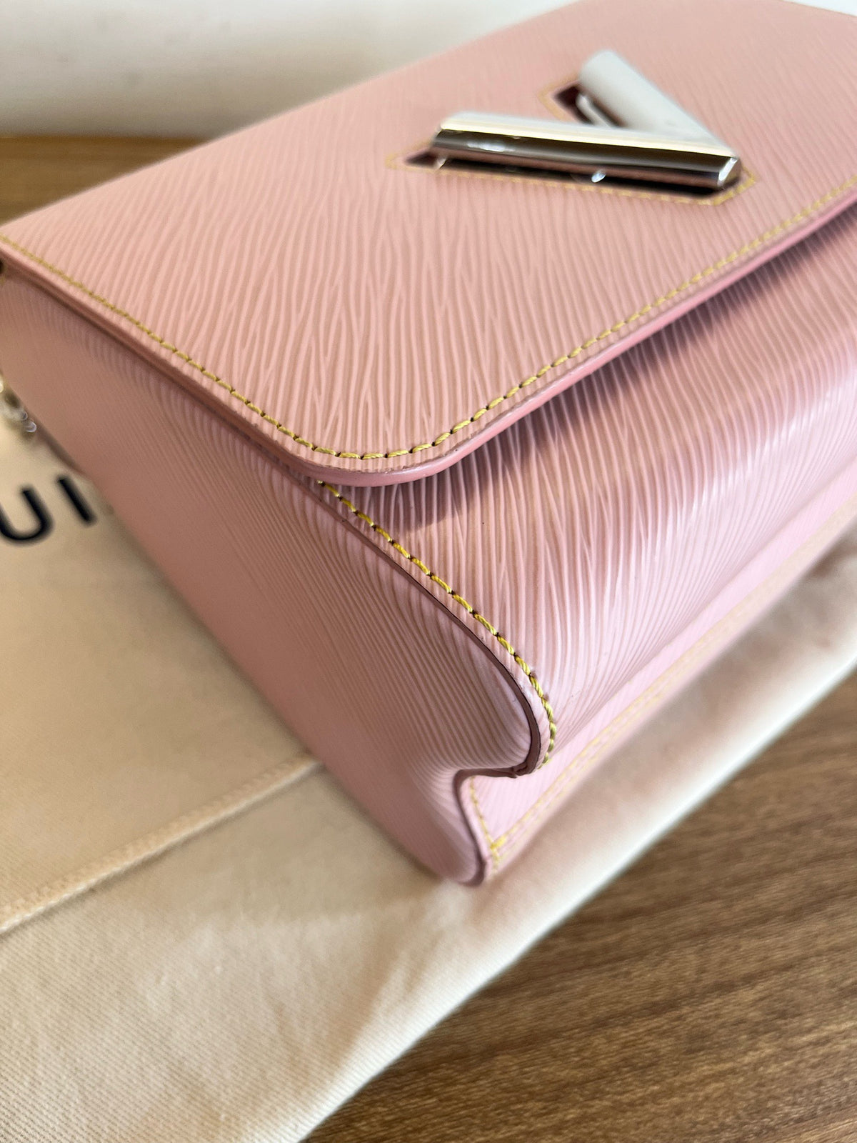 Louis Vuitton - Twist - Leather - Pink