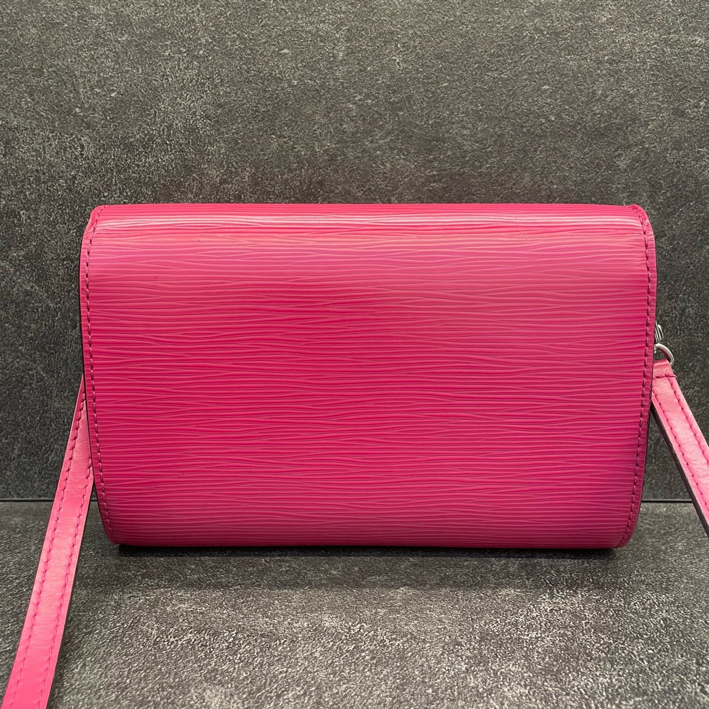 Louis Vuitton - Twist - Leather - Pink - (mini)