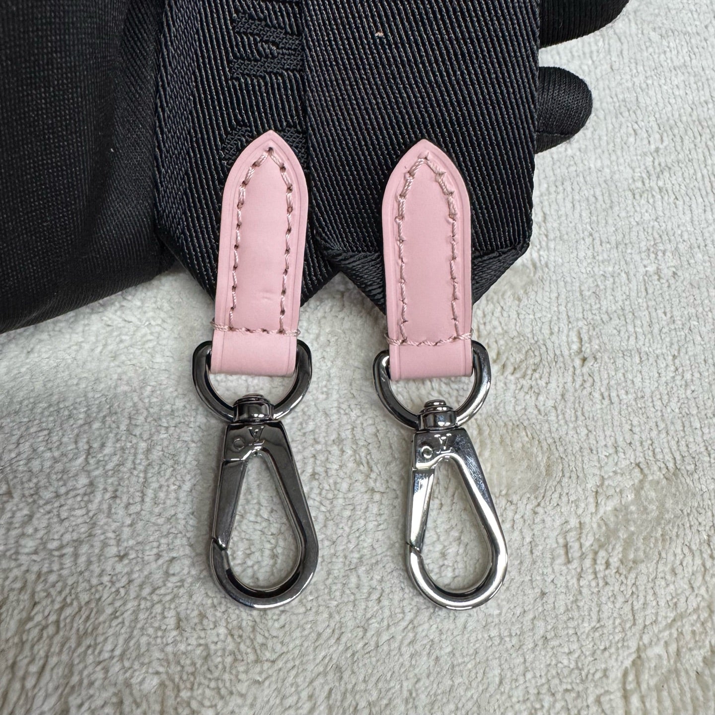 Louis Vuitton - Twist - Leather - Pink - (mini)