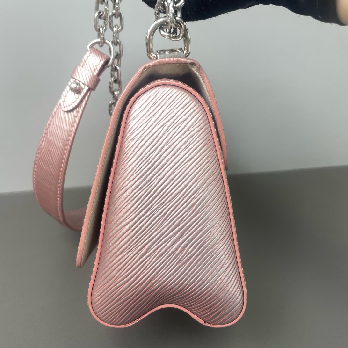 Louis Vuitton - Twist - Leather - Pink - (small)