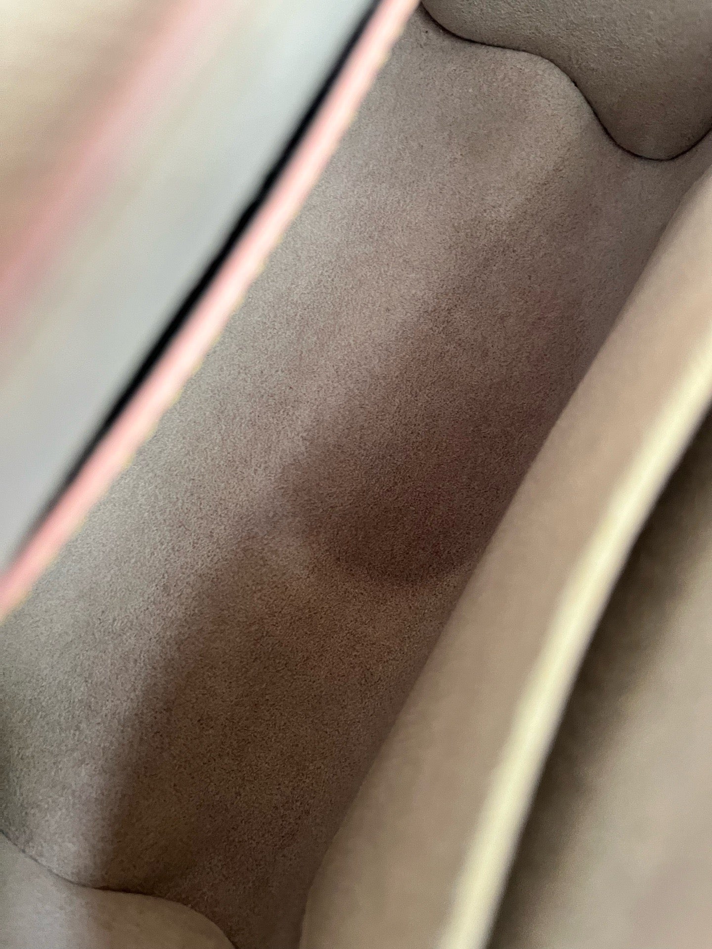 Louis Vuitton - Twist - Leather - Pink - (Small)
