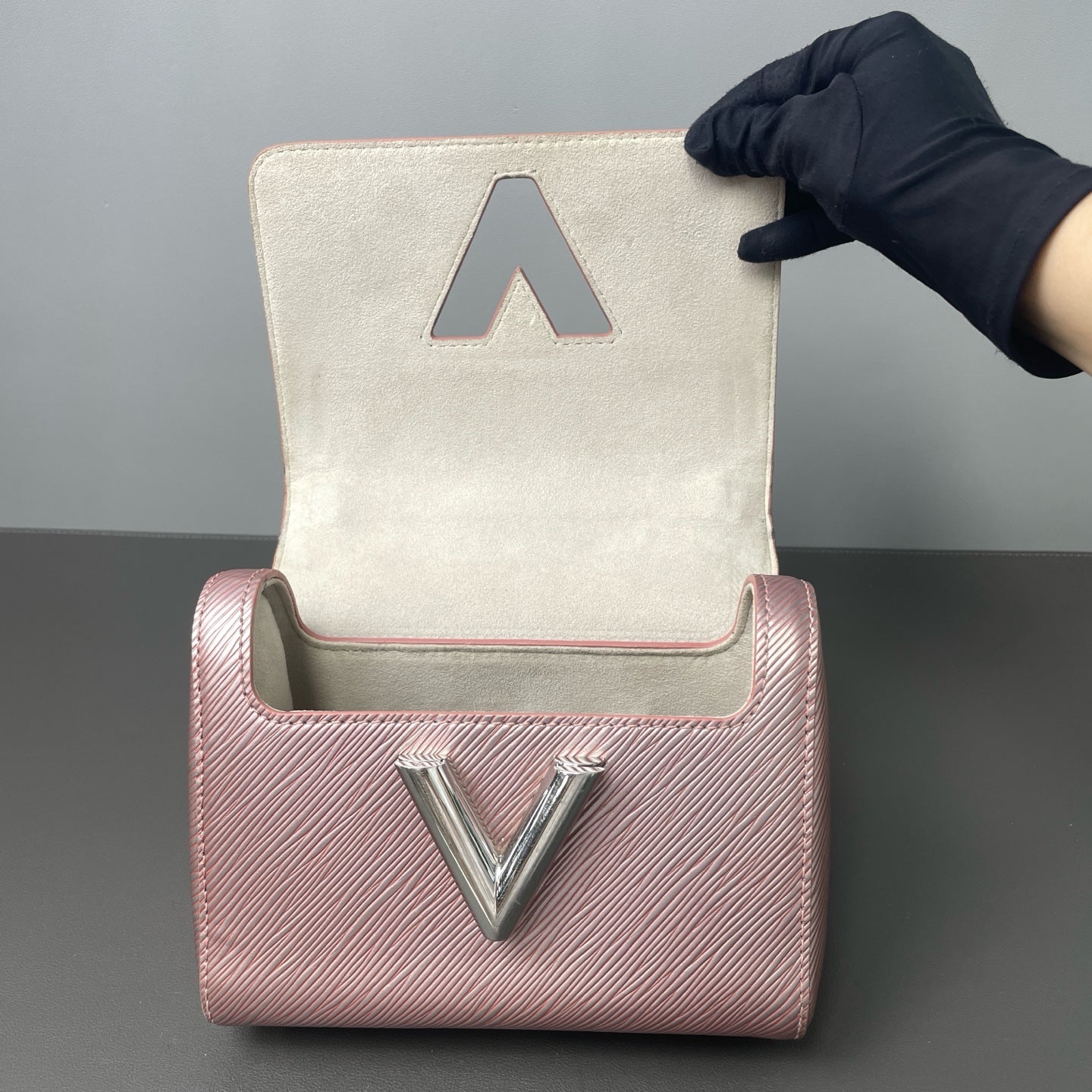 Louis Vuitton - Twist - Leather - Pink - (small)
