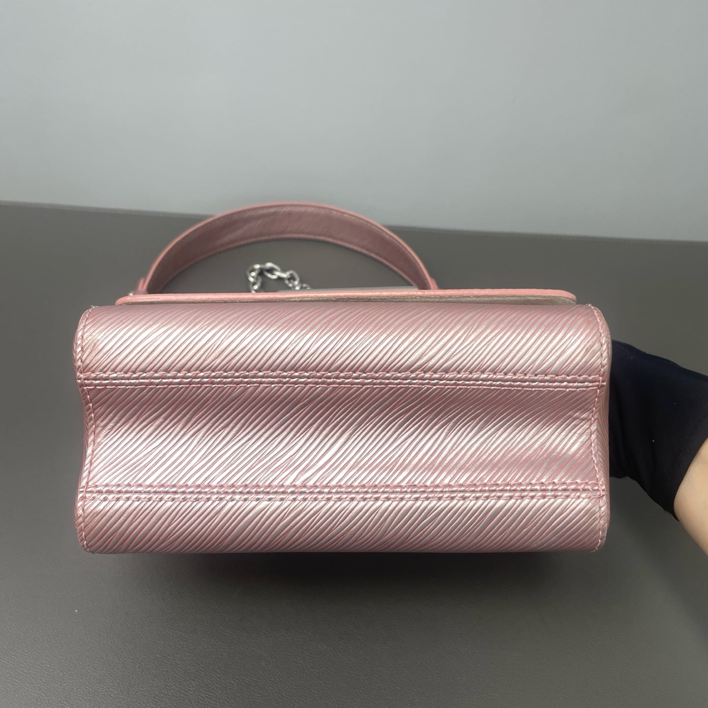 Louis Vuitton - Twist - Leather - Pink - (small)