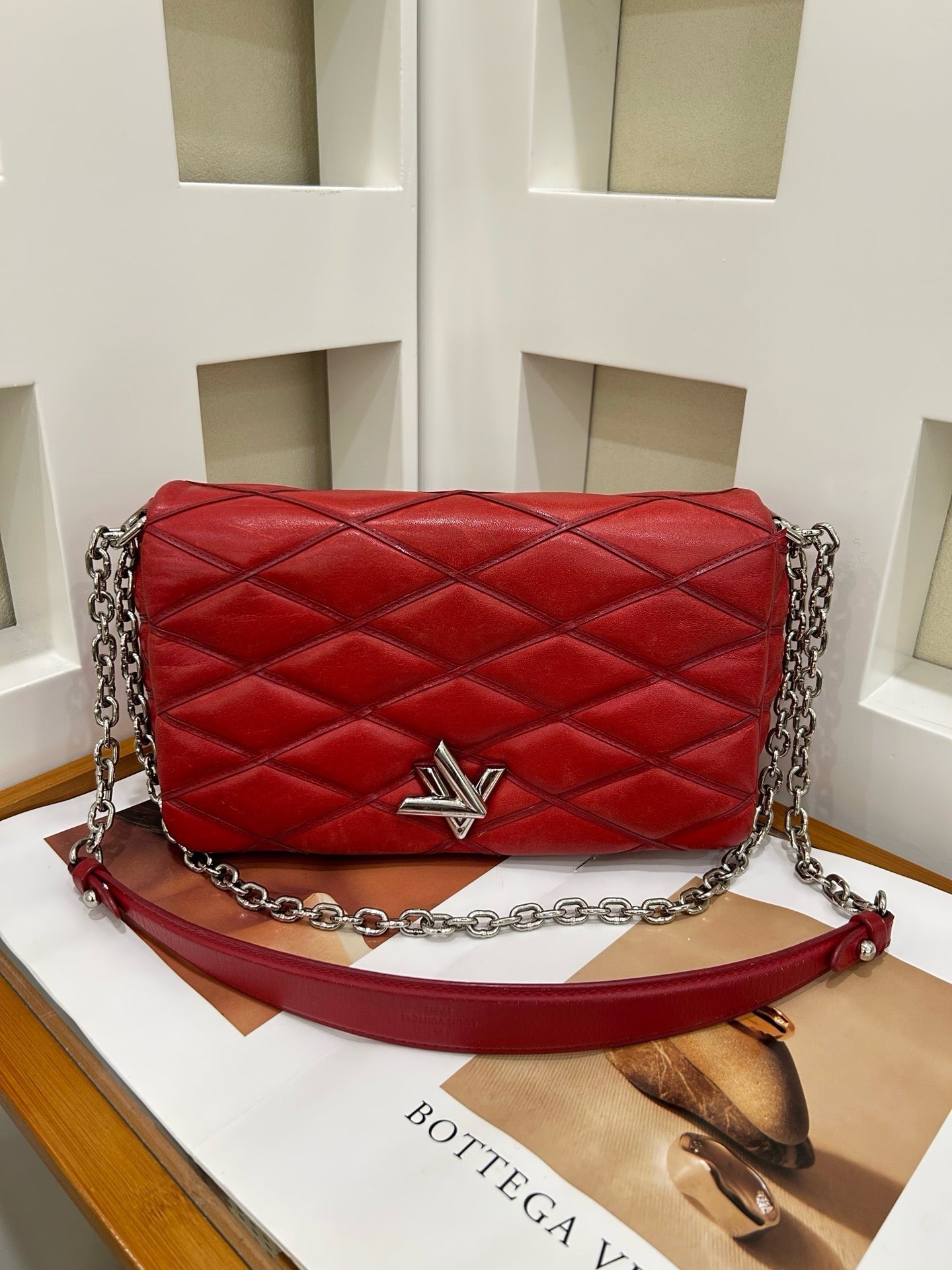 Louis Vuitton - Twist - Leather - Red - (medium)