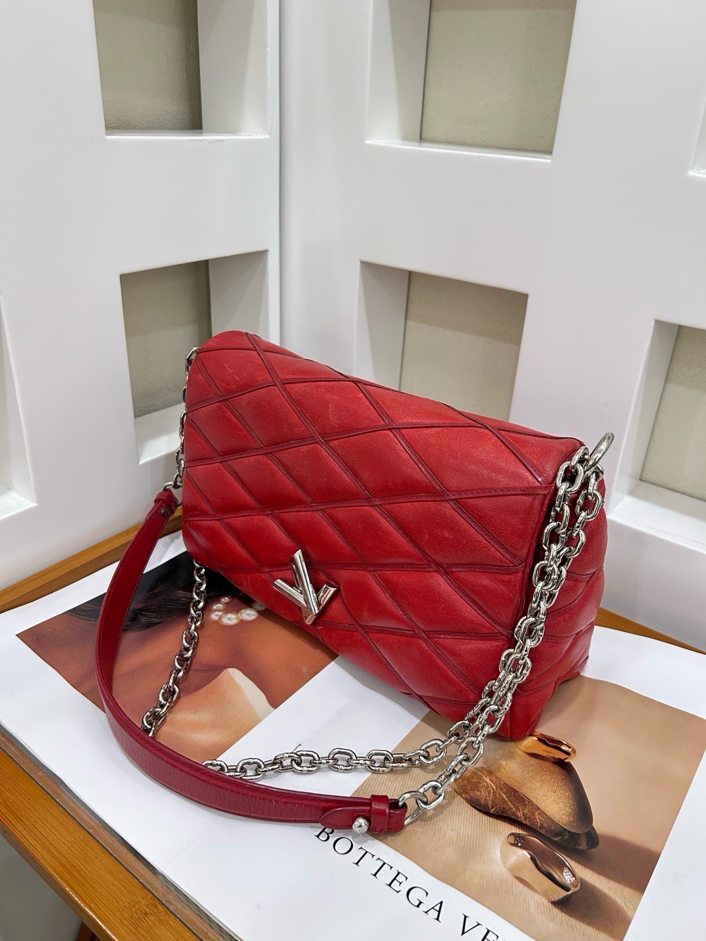 Louis Vuitton - Twist - Leather - Red - (medium)