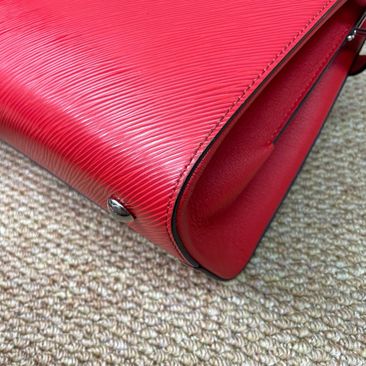 Louis Vuitton - Twist - Leather - Red - (Medium)