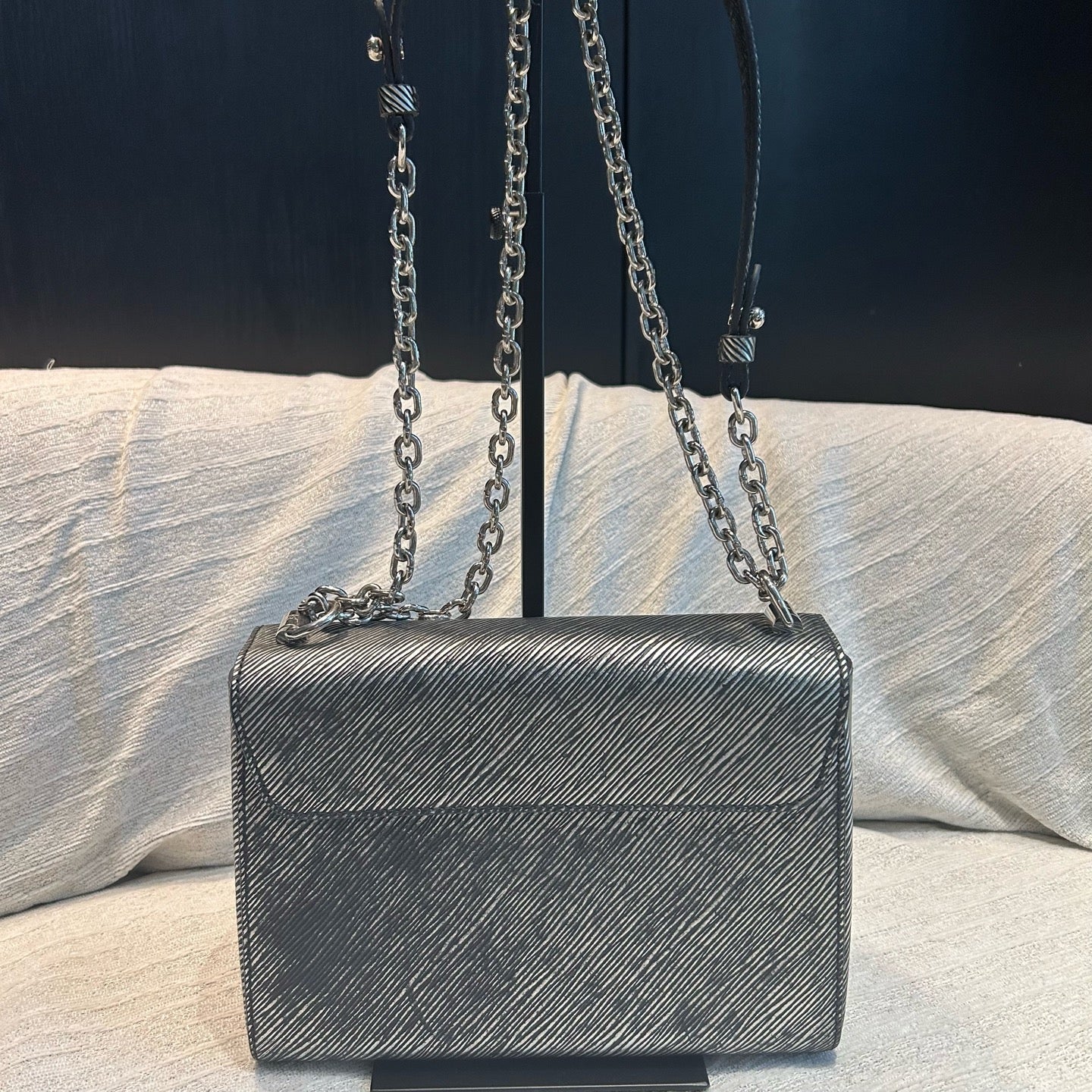 Louis Vuitton - Twist - Leather - Silver - (medium)