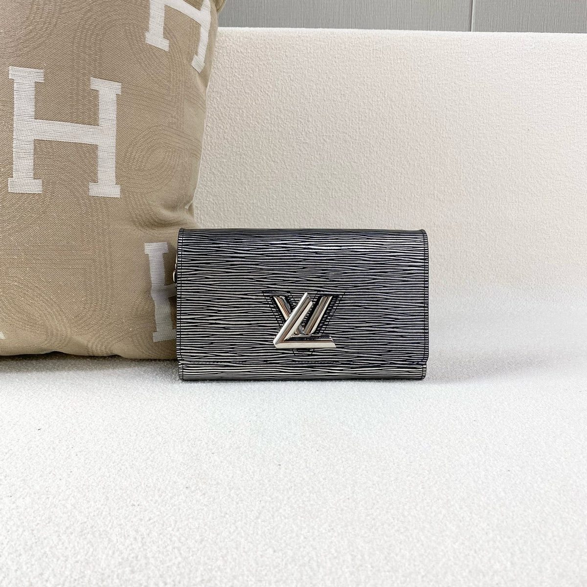 Louis Vuitton - Twist - Leather - Silver - (mini)