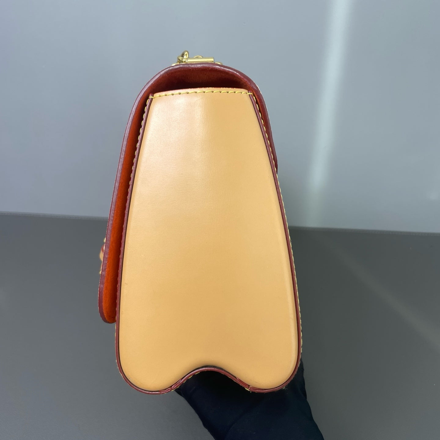Louis Vuitton - Twist - Leather - White - (medium)