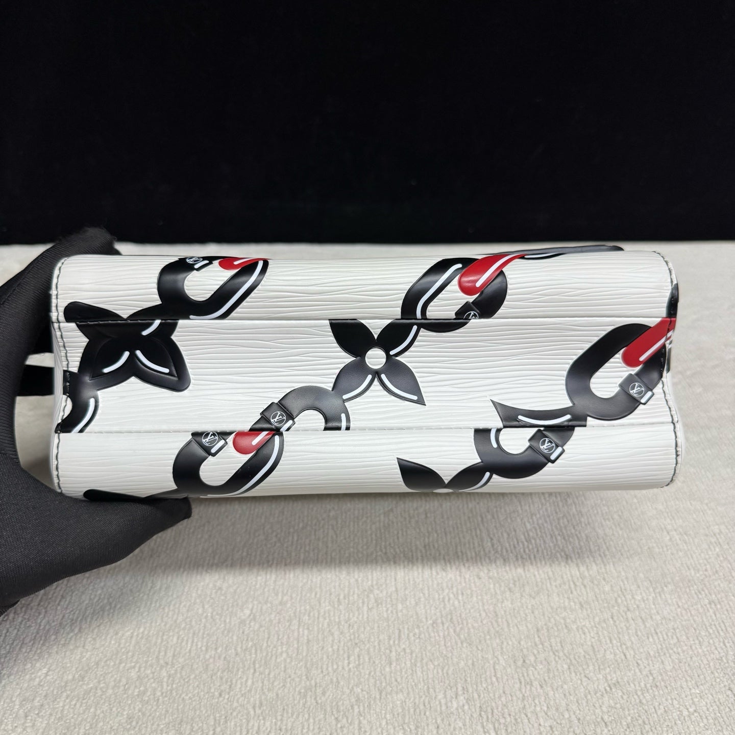 Louis Vuitton - Twist - Leather - White - (medium)