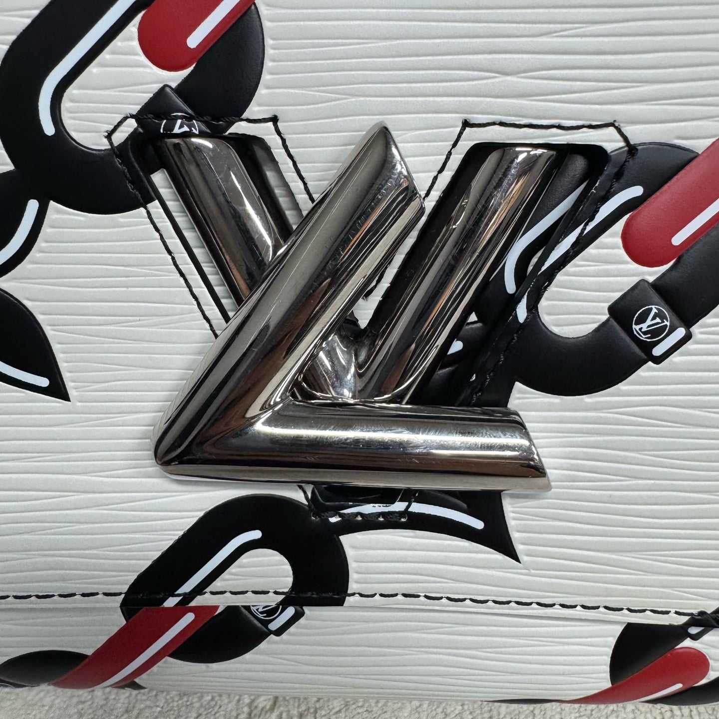 Louis Vuitton - Twist - Leather - White - (medium)