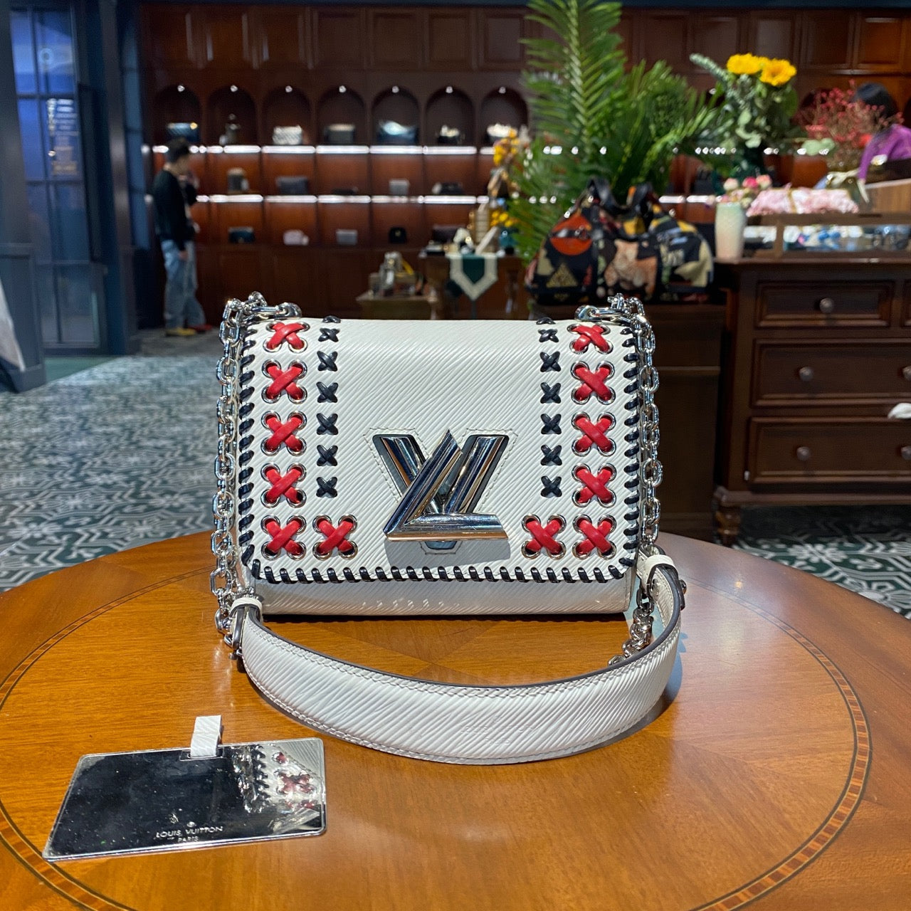 Louis Vuitton - Twist - Leather - White - (small)