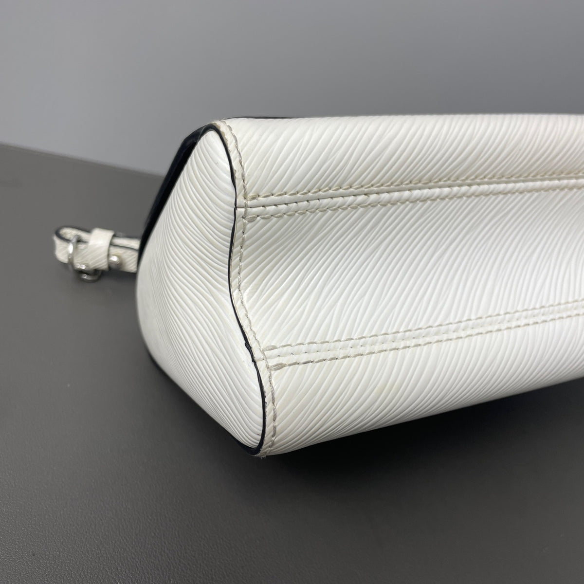 Louis Vuitton - Twist - Leather - White - (small)