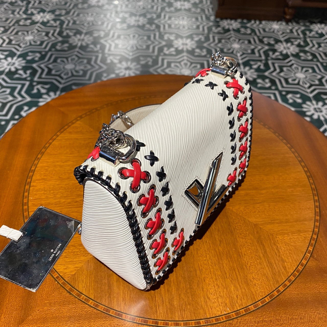 Louis Vuitton - Twist - Leather - White - (small)