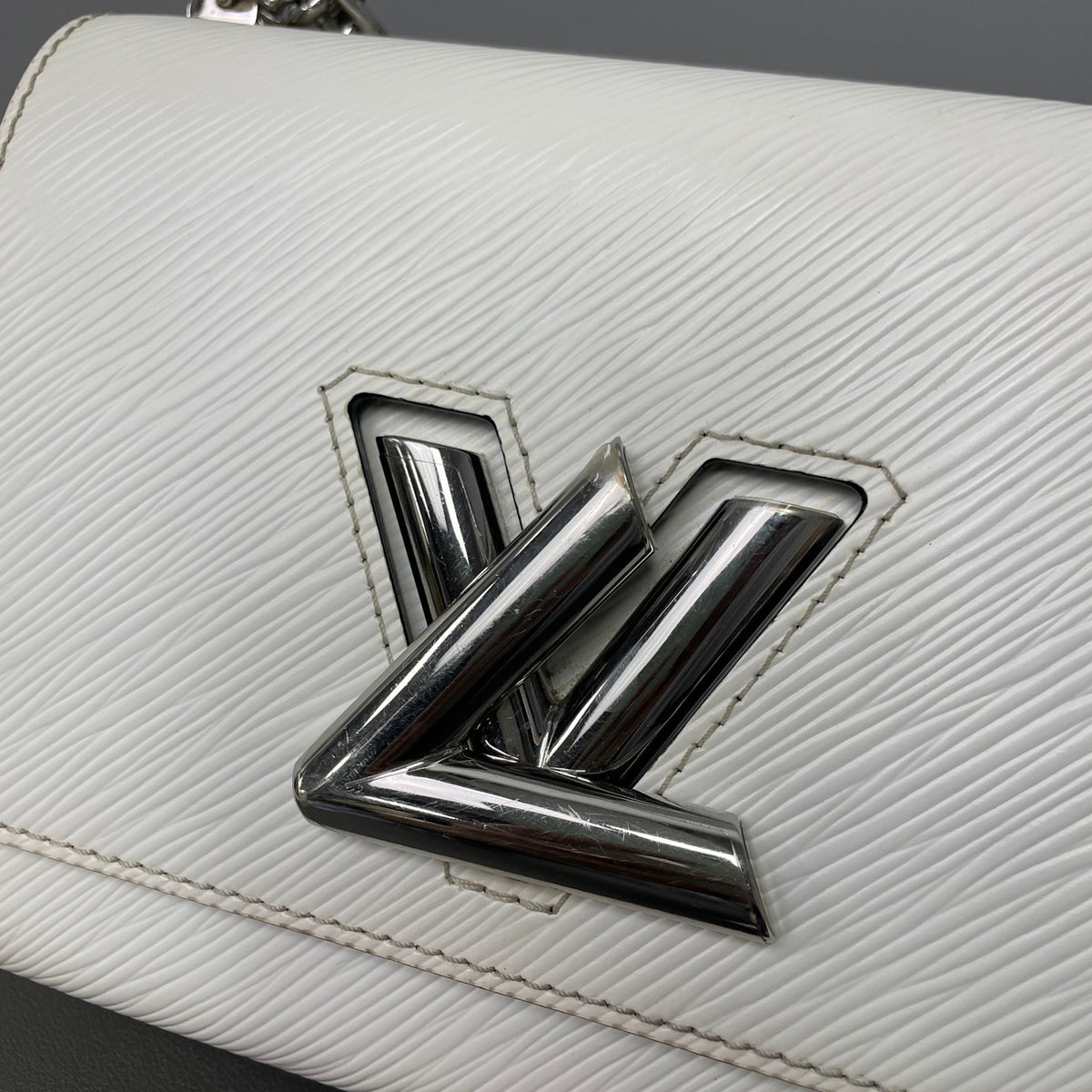 Louis Vuitton - Twist - Leather - White - (small)