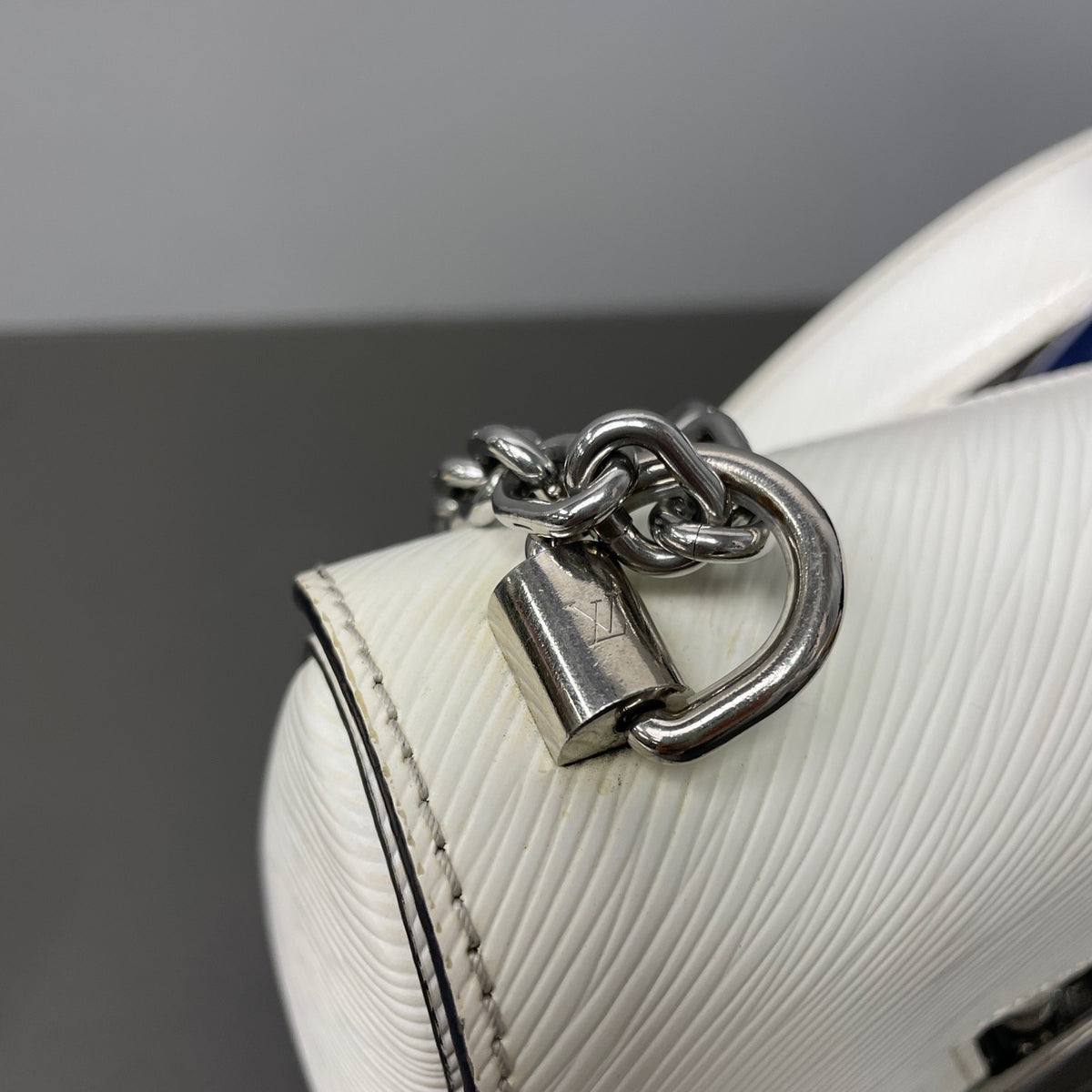Louis Vuitton - Twist - Leather - White - (small)