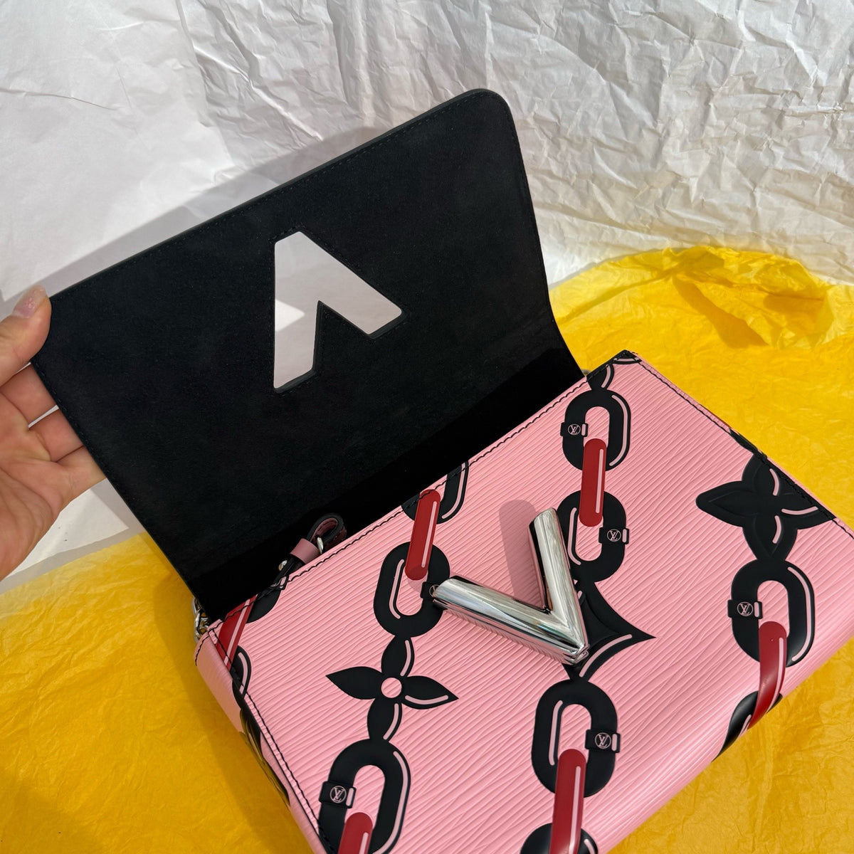 Louis Vuitton - Twist Limited Edition - Leather - Pink - (small)