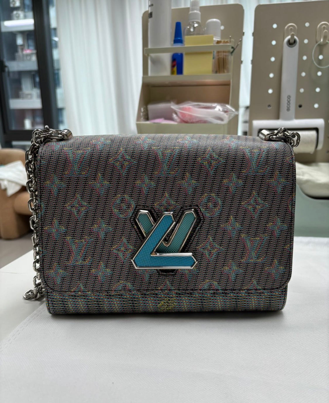 Louis Vuitton - Twist Medium - Cloth - Multicolour - (Medium)