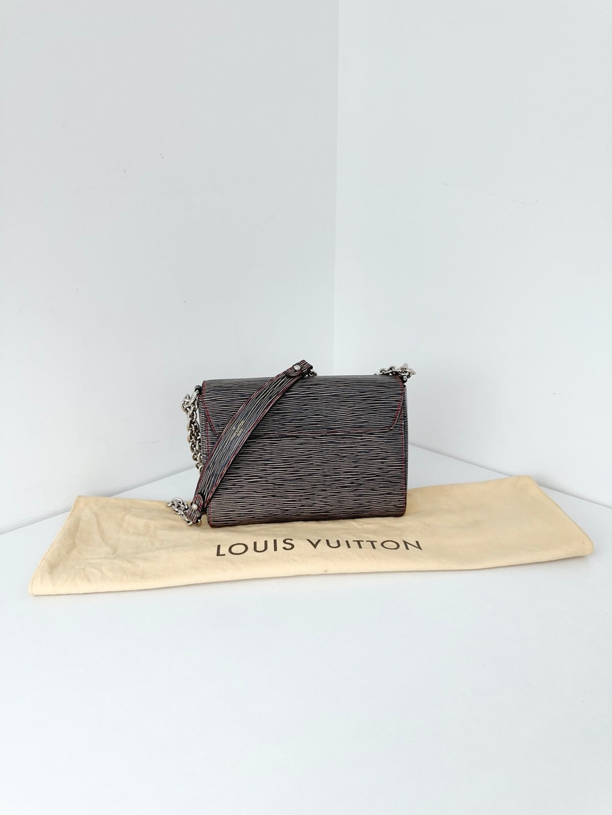 Louis Vuitton - Twist Medium - Leather - Black - (medium)