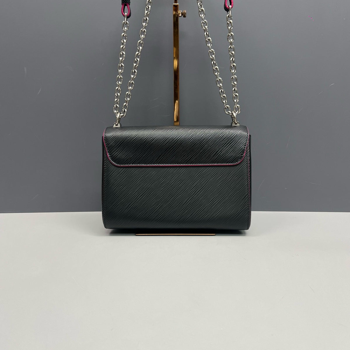 Louis Vuitton - Twist Medium - Leather - Black - (medium)