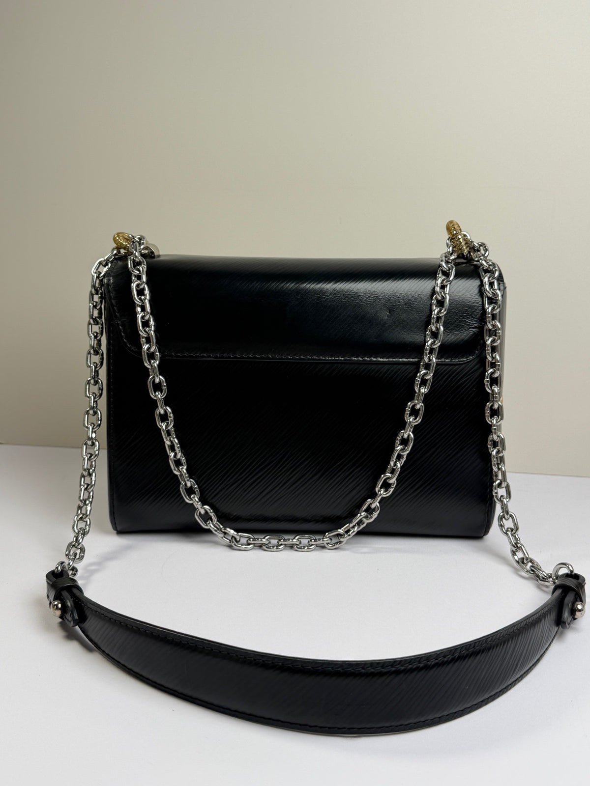 Louis Vuitton - Twist Medium - Leather - Black - (medium)
