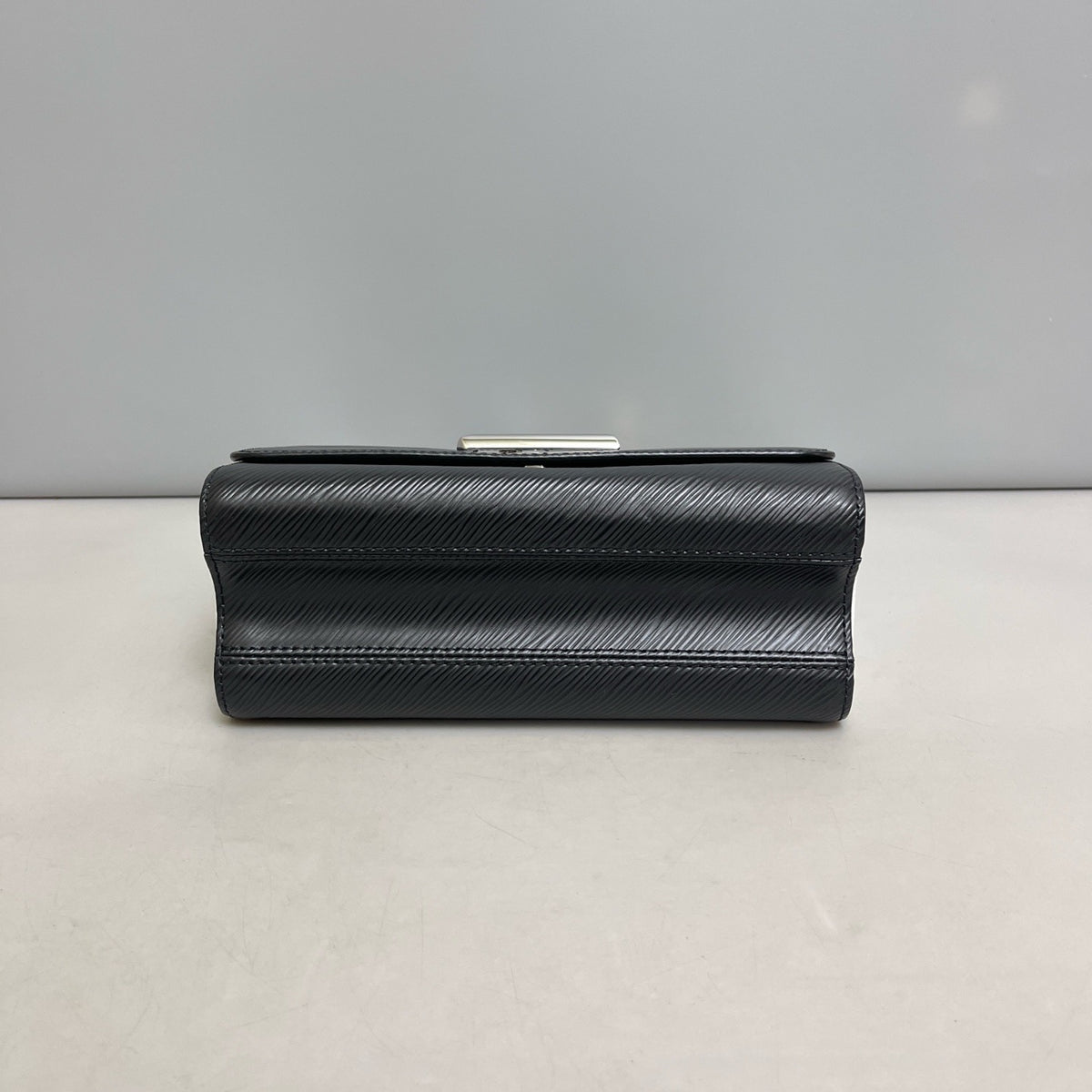 Louis Vuitton - Twist Medium - Leather - Black - (medium)