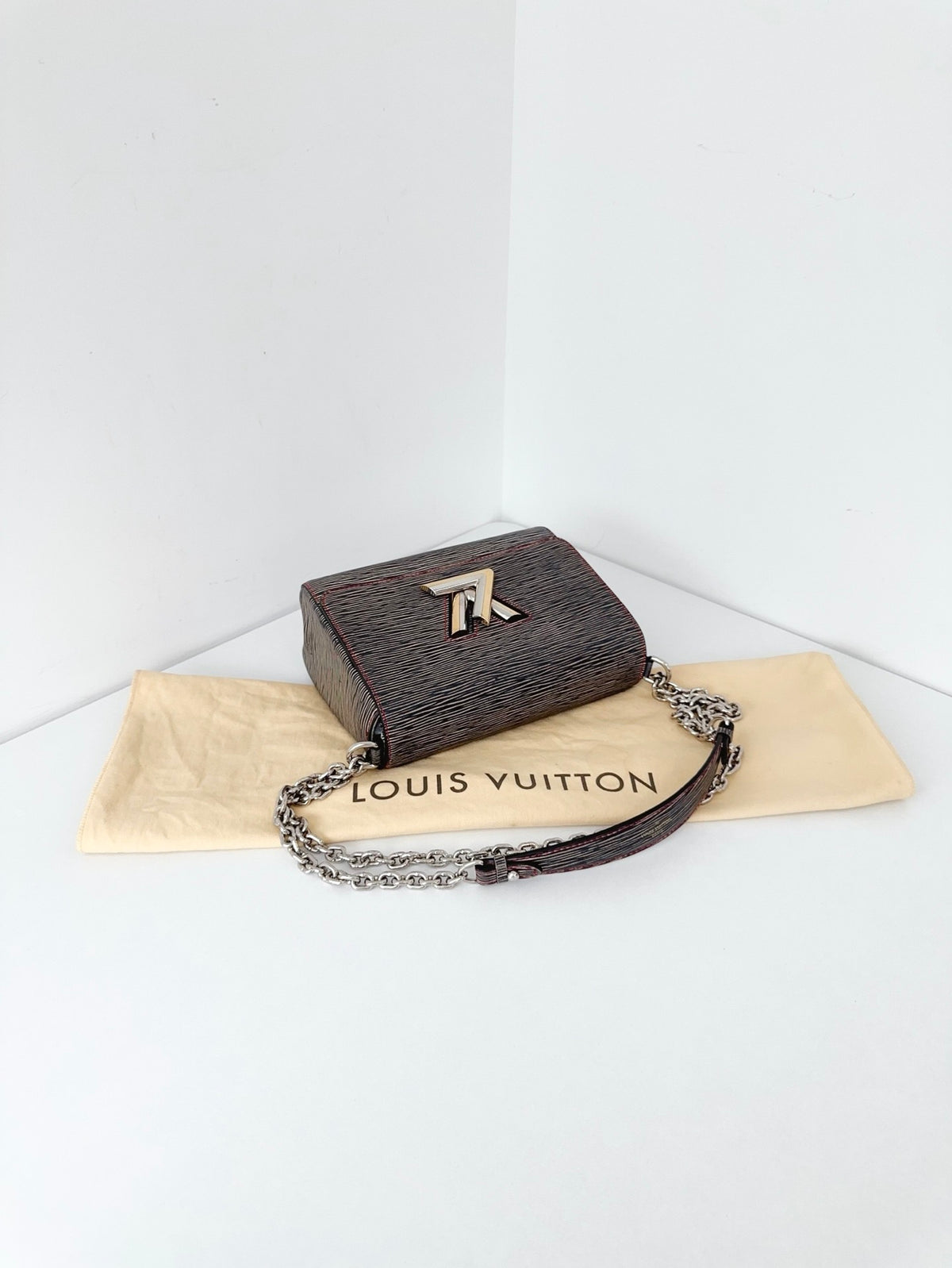 Louis Vuitton - Twist Medium - Leather - Black - (medium)