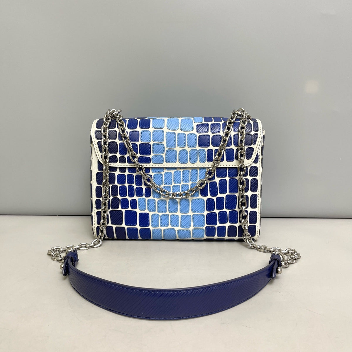 Louis Vuitton - Twist Medium - Leather - Blue - (medium)