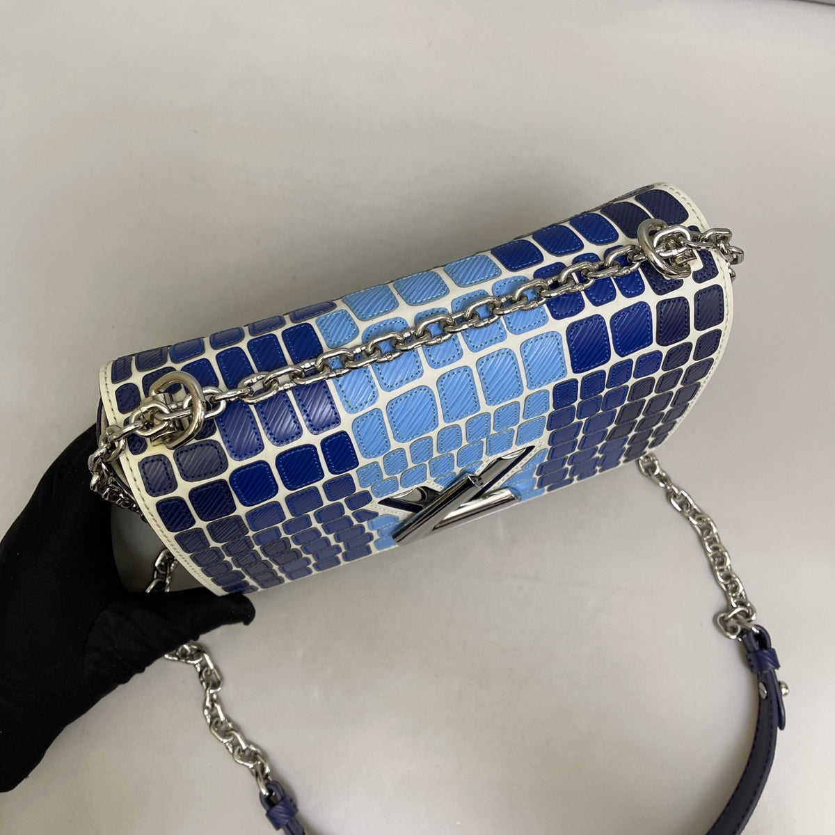 Louis Vuitton - Twist Medium - Leather - Blue - (medium)