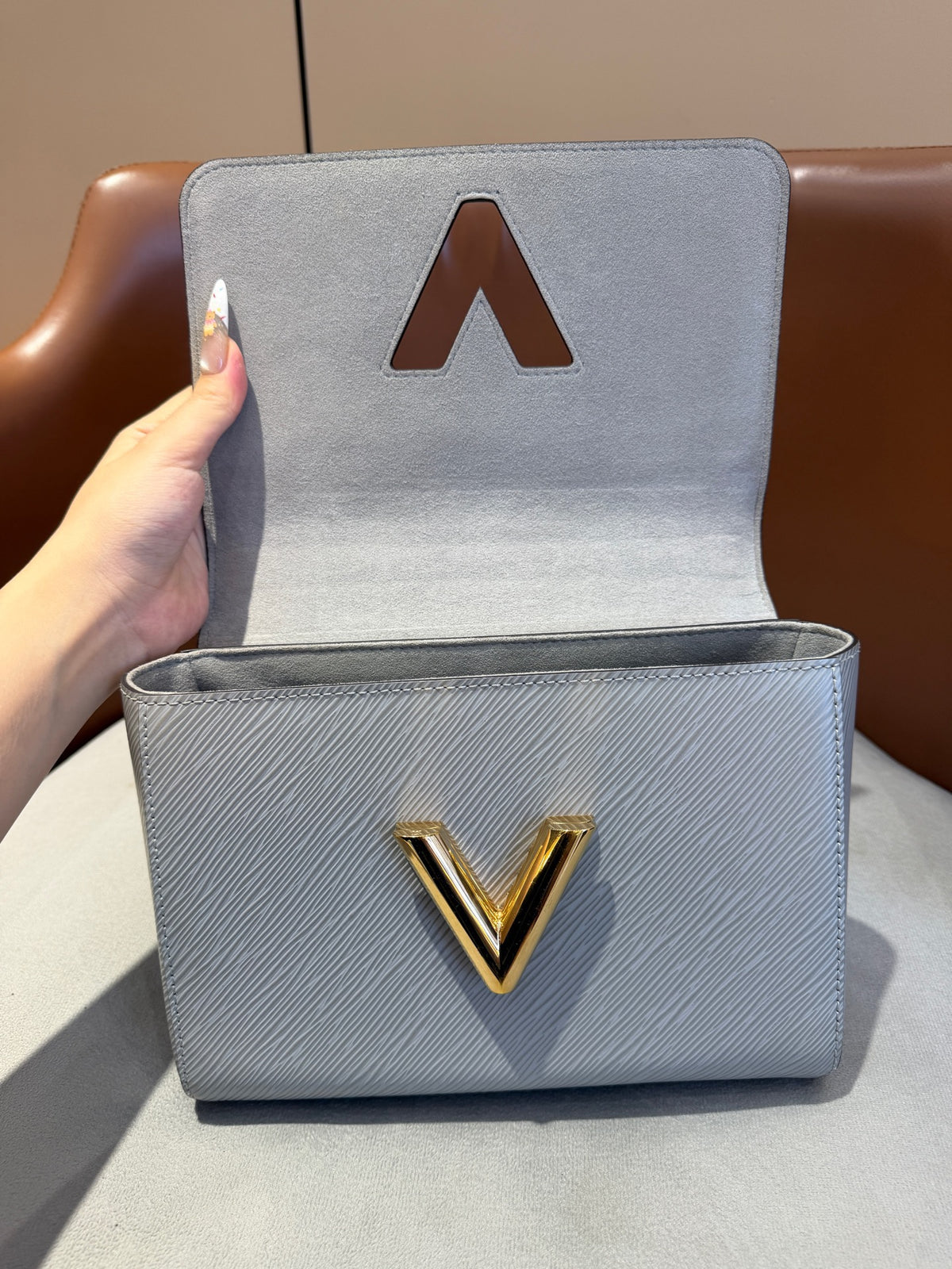 Louis Vuitton - Twist Medium - Leather - Blue - (medium)