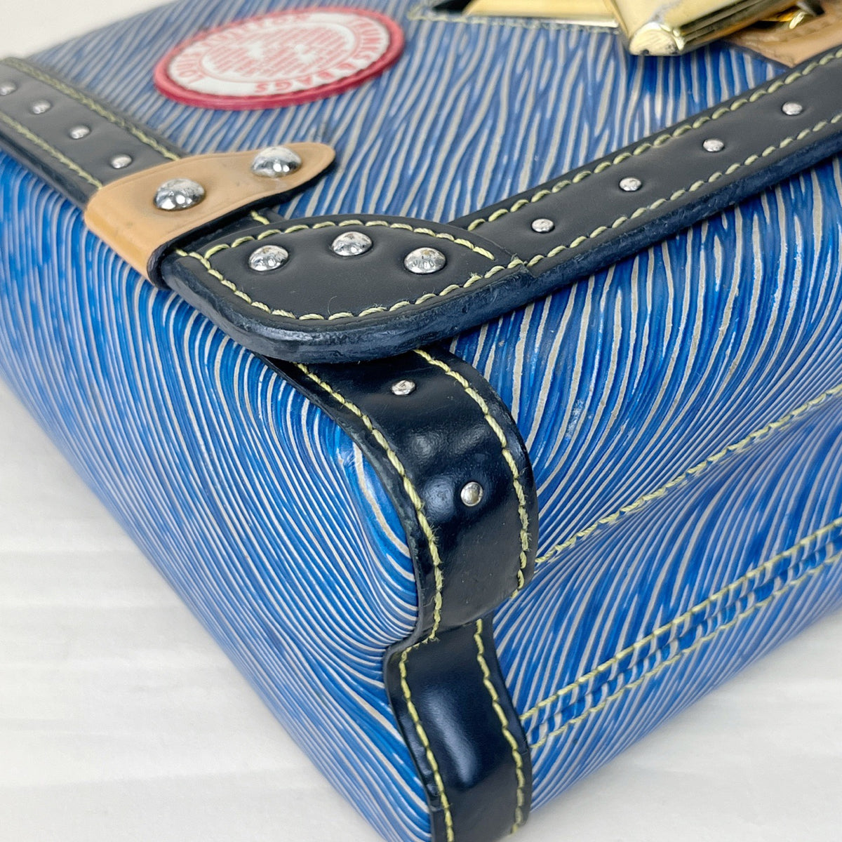 Louis Vuitton - Twist Medium - Leather - Blue - (medium)