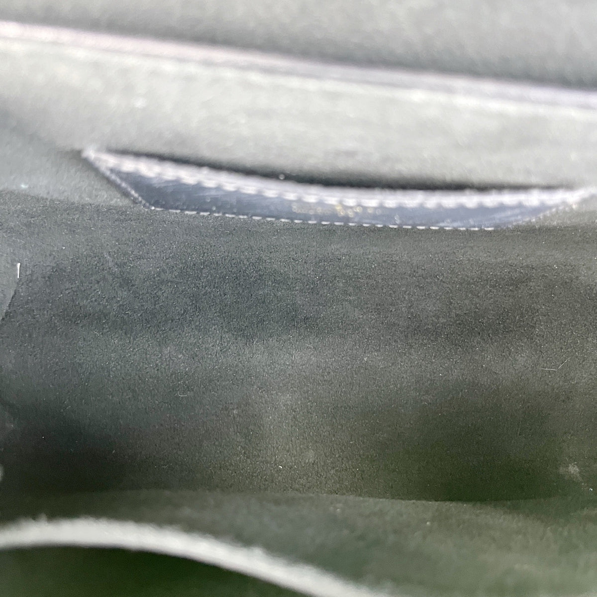 Louis Vuitton - Twist Medium - Leather - Grey - (medium)