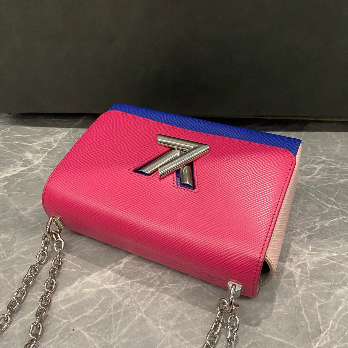 Louis Vuitton - Twist Medium - Leather - Multicolour - (medium)