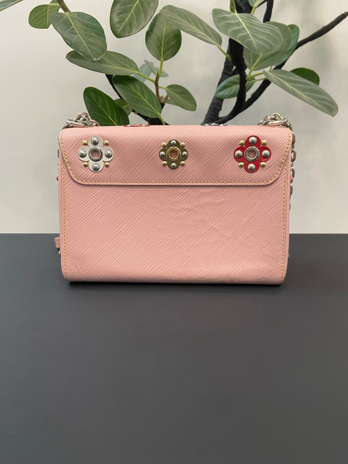 Louis Vuitton - Twist Medium - Leather - Pink - (medium)