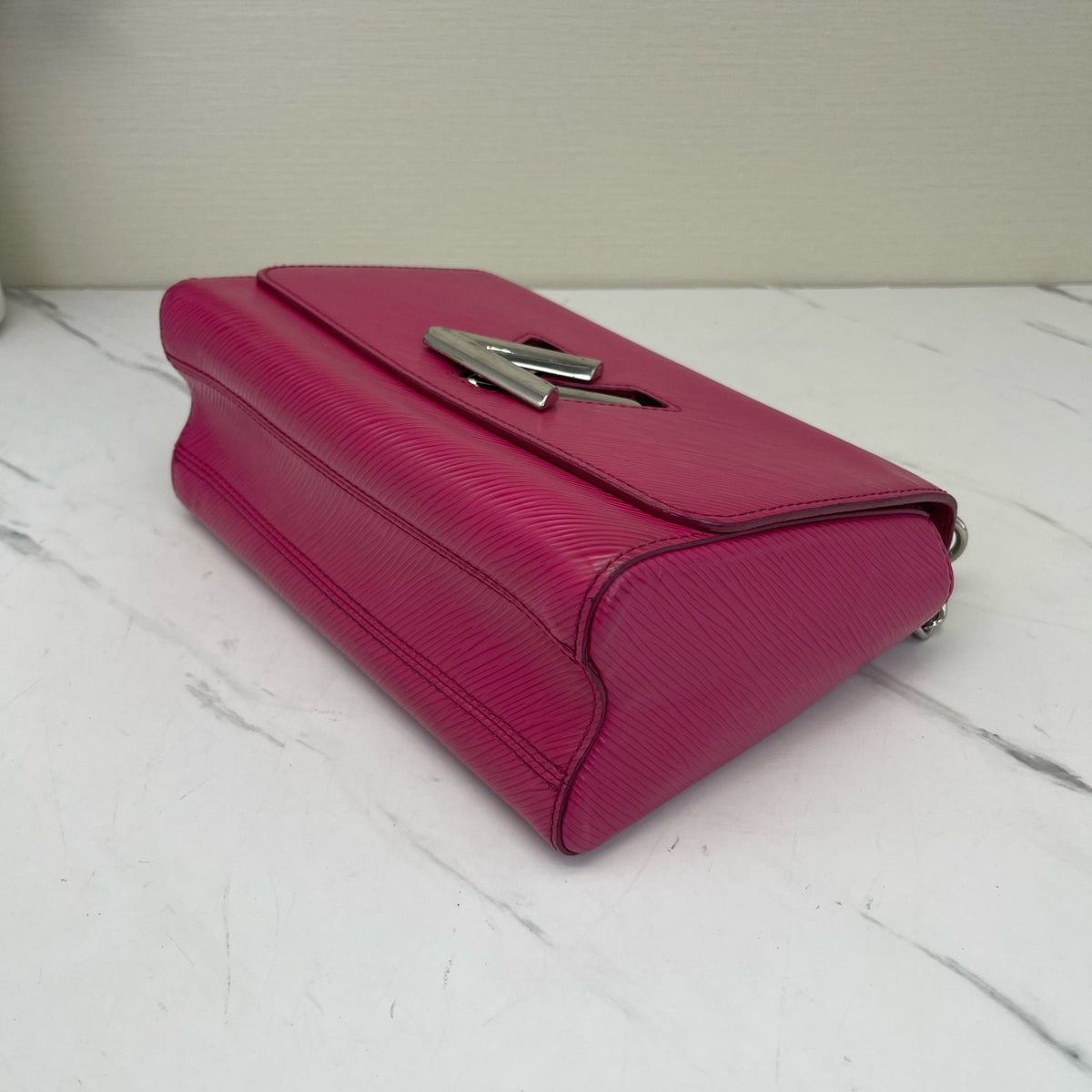 Louis Vuitton - Twist Medium - Leather - Pink - (medium)