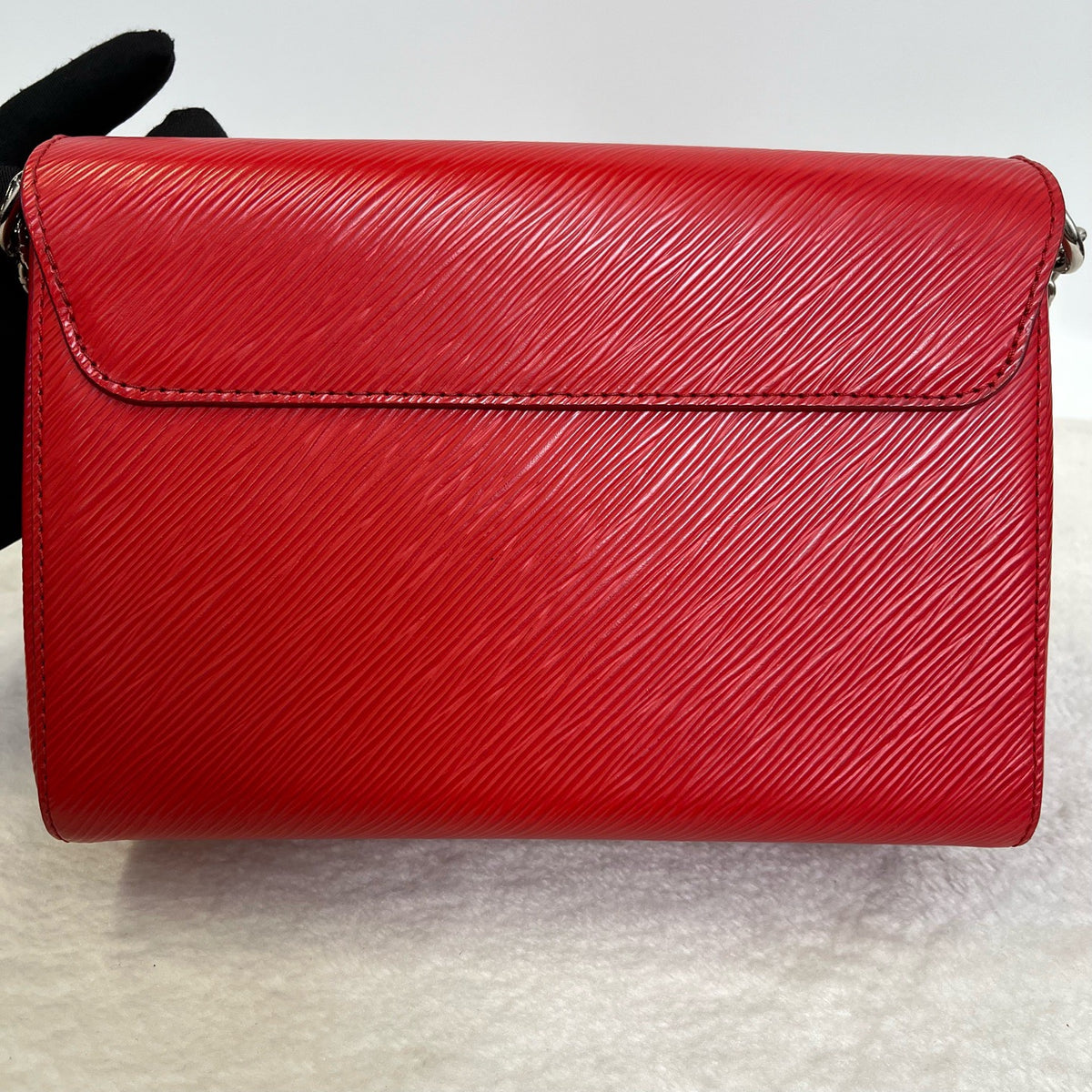 Louis Vuitton - Twist Medium - Leather - Red - (medium)