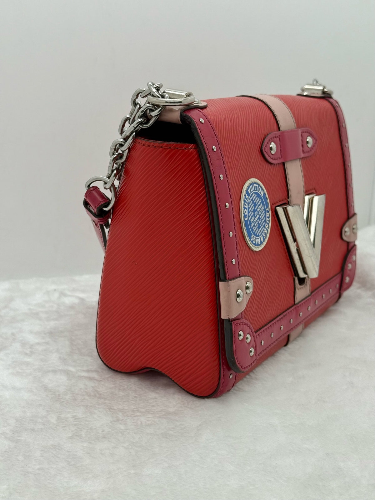 Louis Vuitton - Twist Medium - Leather - Red - (medium)