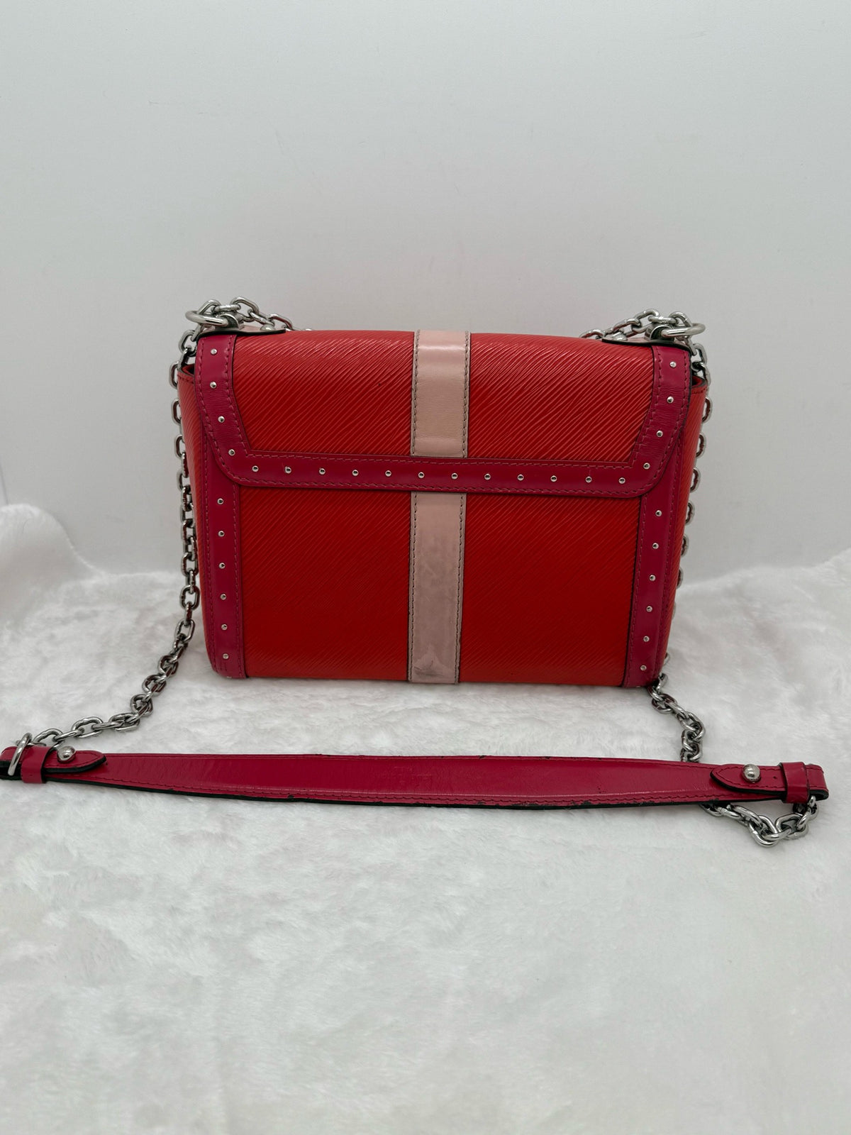Louis Vuitton - Twist Medium - Leather - Red - (medium)
