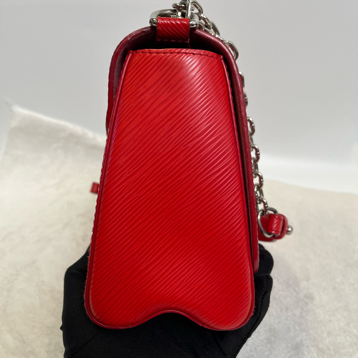 Louis Vuitton - Twist Medium - Leather - Red - (medium)
