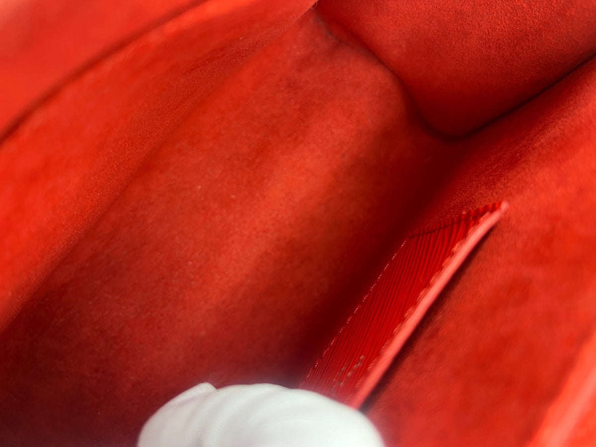 Louis Vuitton - Twist Medium - Leather - Red - (medium)