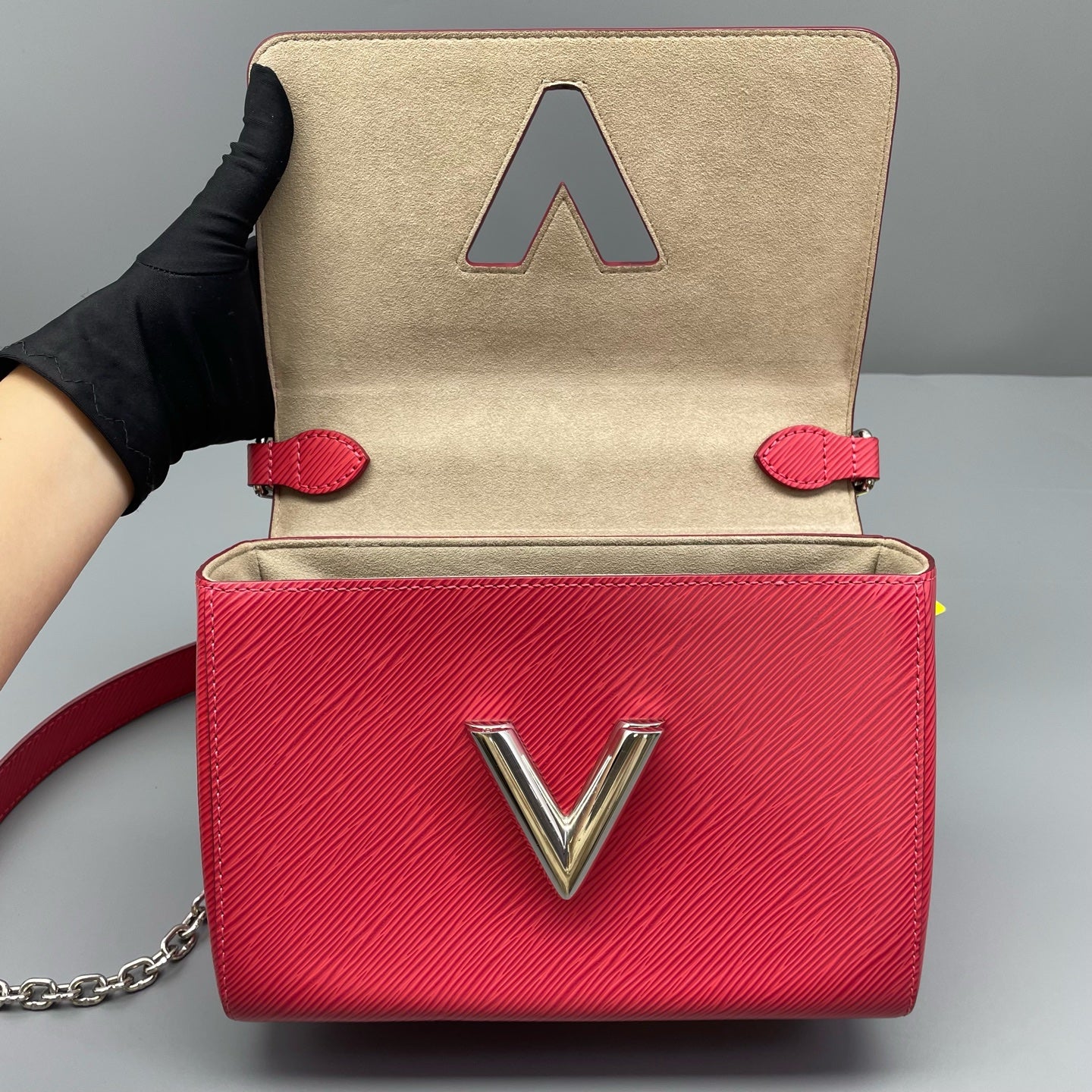 Louis Vuitton - Twist MM - Epi leather - Red - (medium)