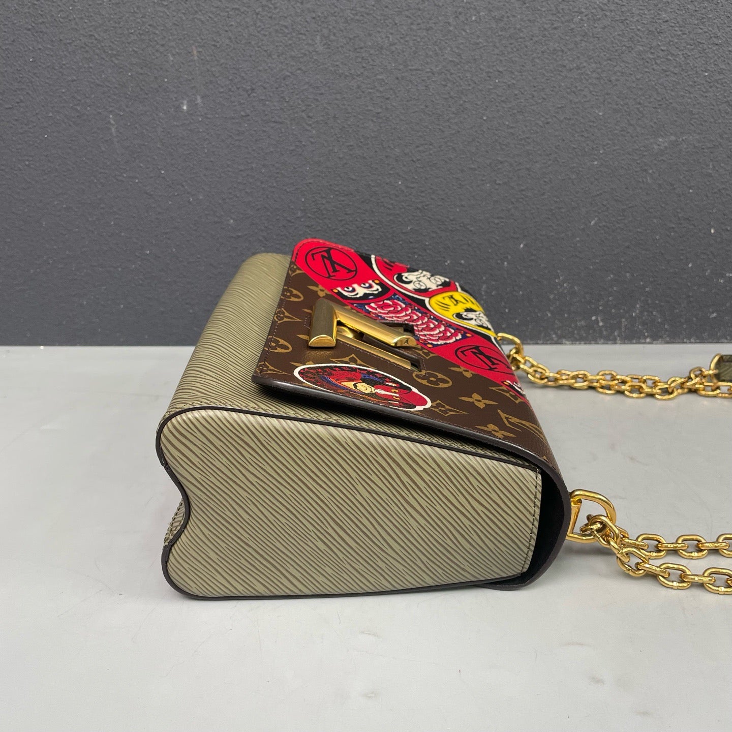 Louis Vuitton - Twist MM Kansai Yamamoto Daruma Collection - Epi leather and Monogram coated canvas - Multicolour with Greige body - (medium)