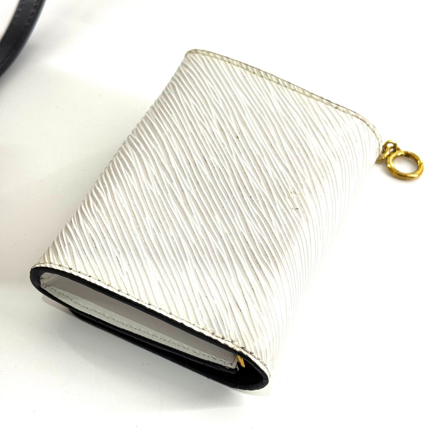 Louis Vuitton - Twist MM with Removable Mini Pouch - Epi leather - Black - (Medium)