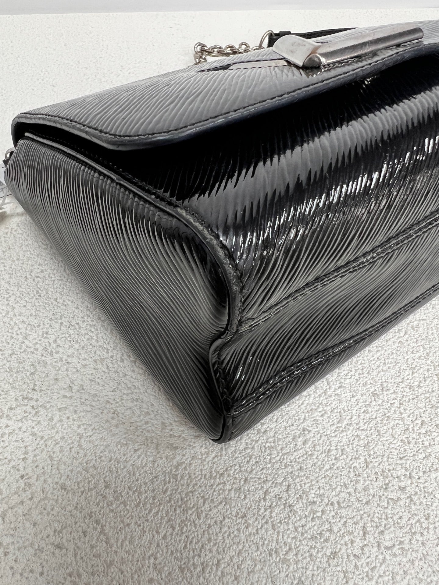 Louis Vuitton - Twist - Patent leather - Black - (mini)
