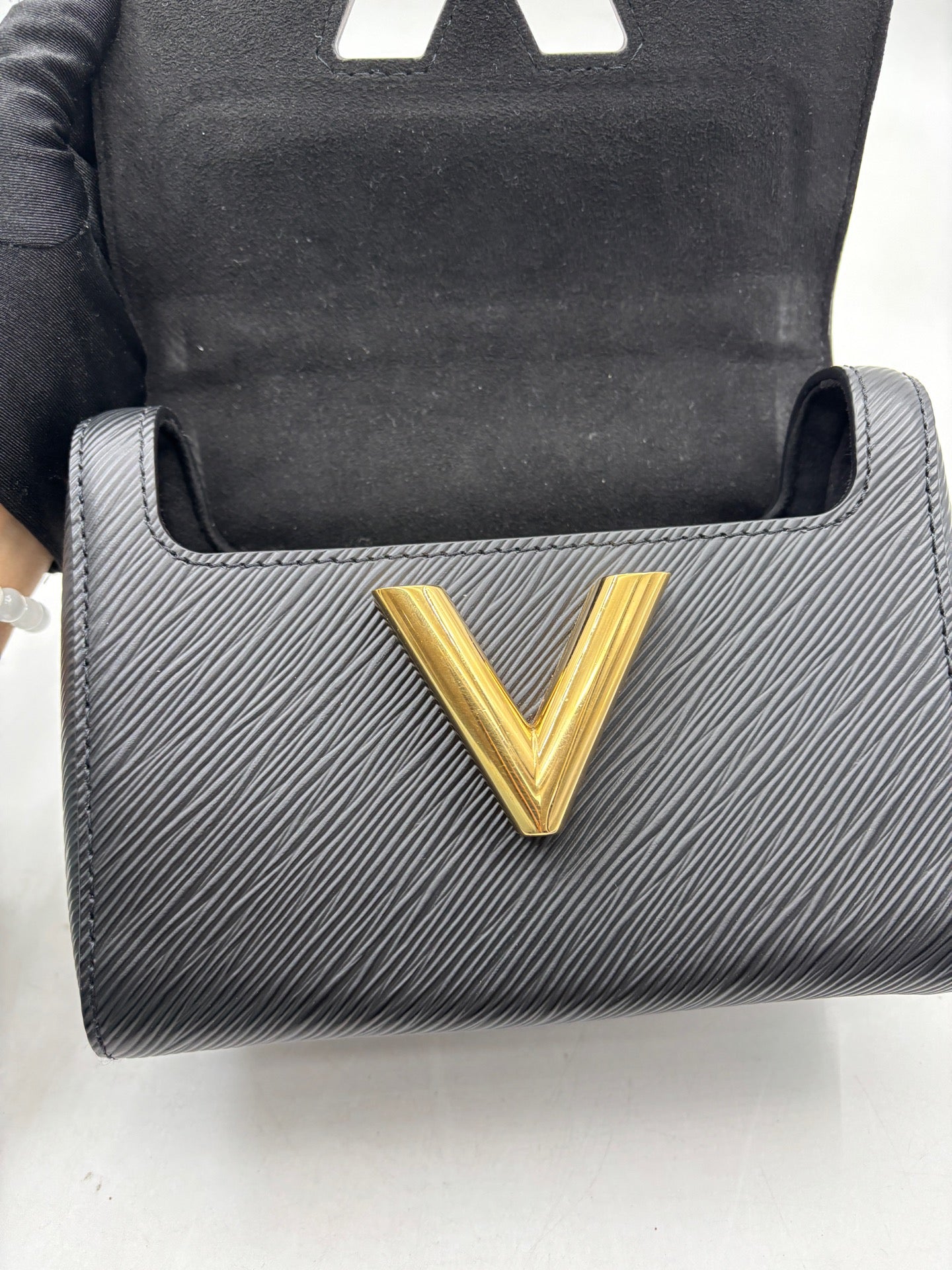 Louis Vuitton - Twist Small Chain Bag - Epi leather - Black - (small)