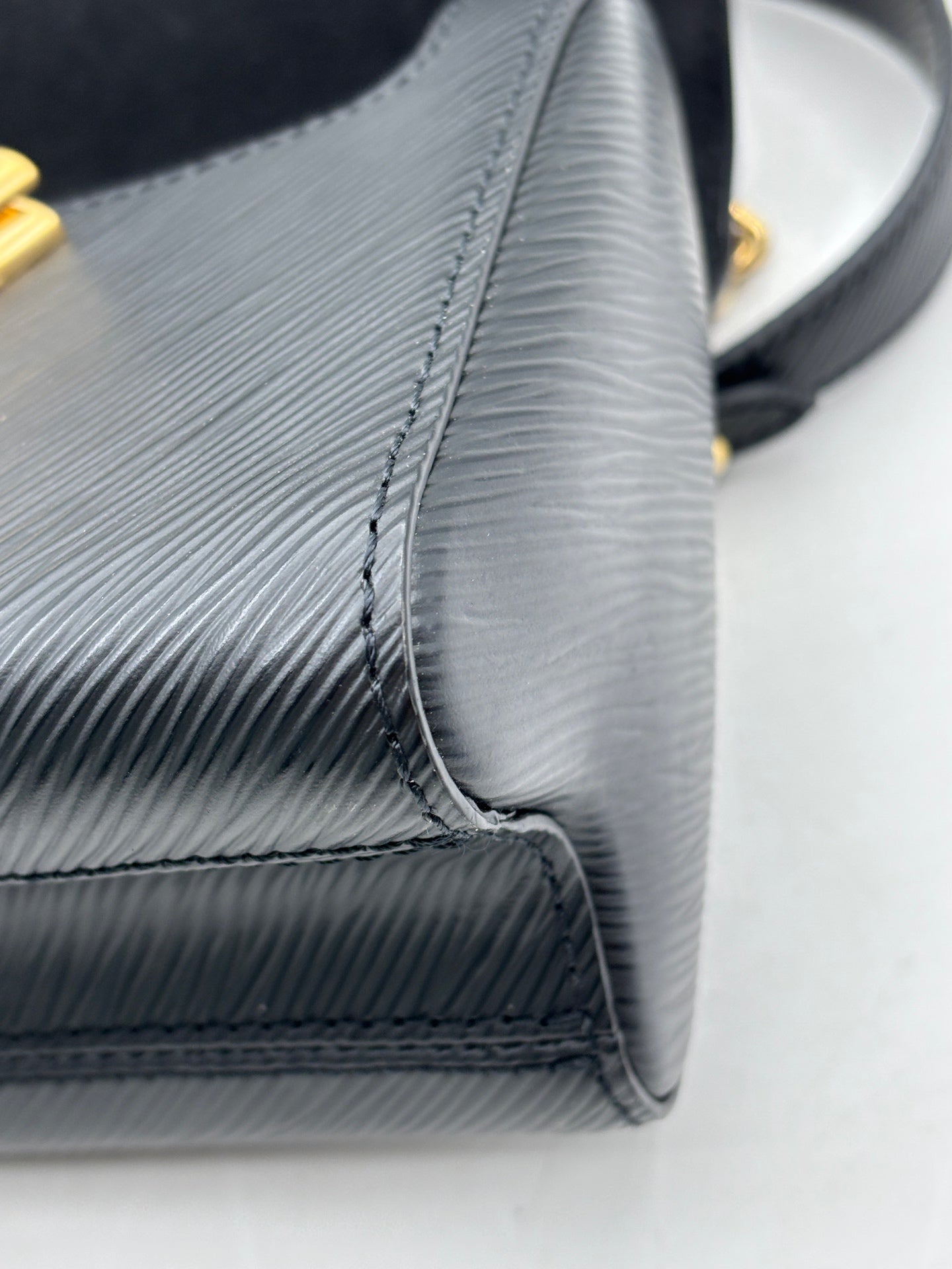 Louis Vuitton - Twist Small Chain Bag - Epi leather - Black - (small)